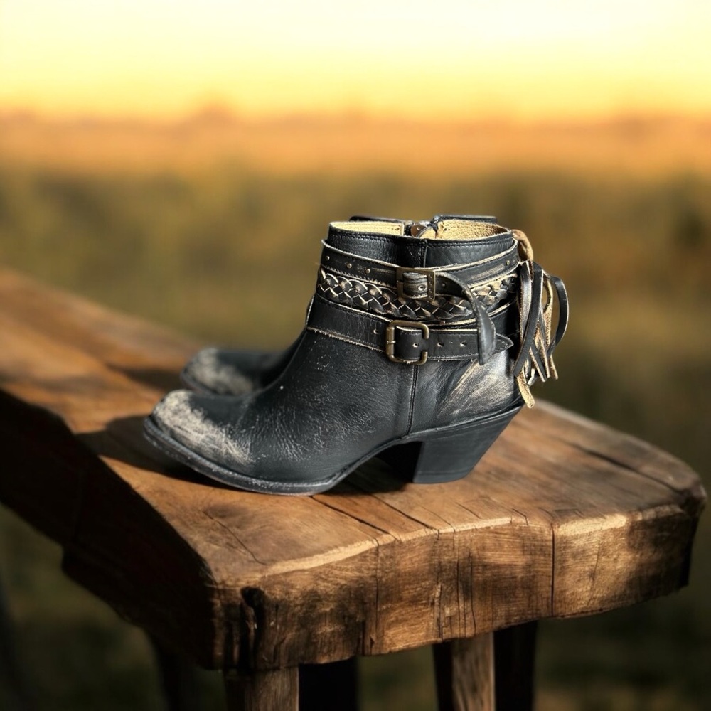 Idyllwind by Miranda Lambert Black Cowboy booties Sz 8.5
